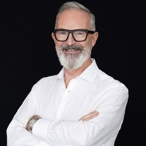 Andrew Neave